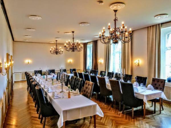Burg Wassenberg Hotel Exterior photo